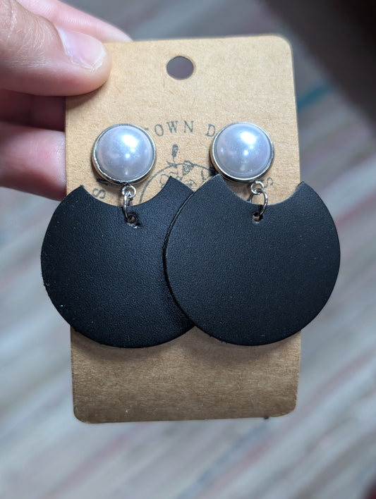 Black pearl drops