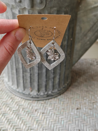 Brown Cream Diamonds