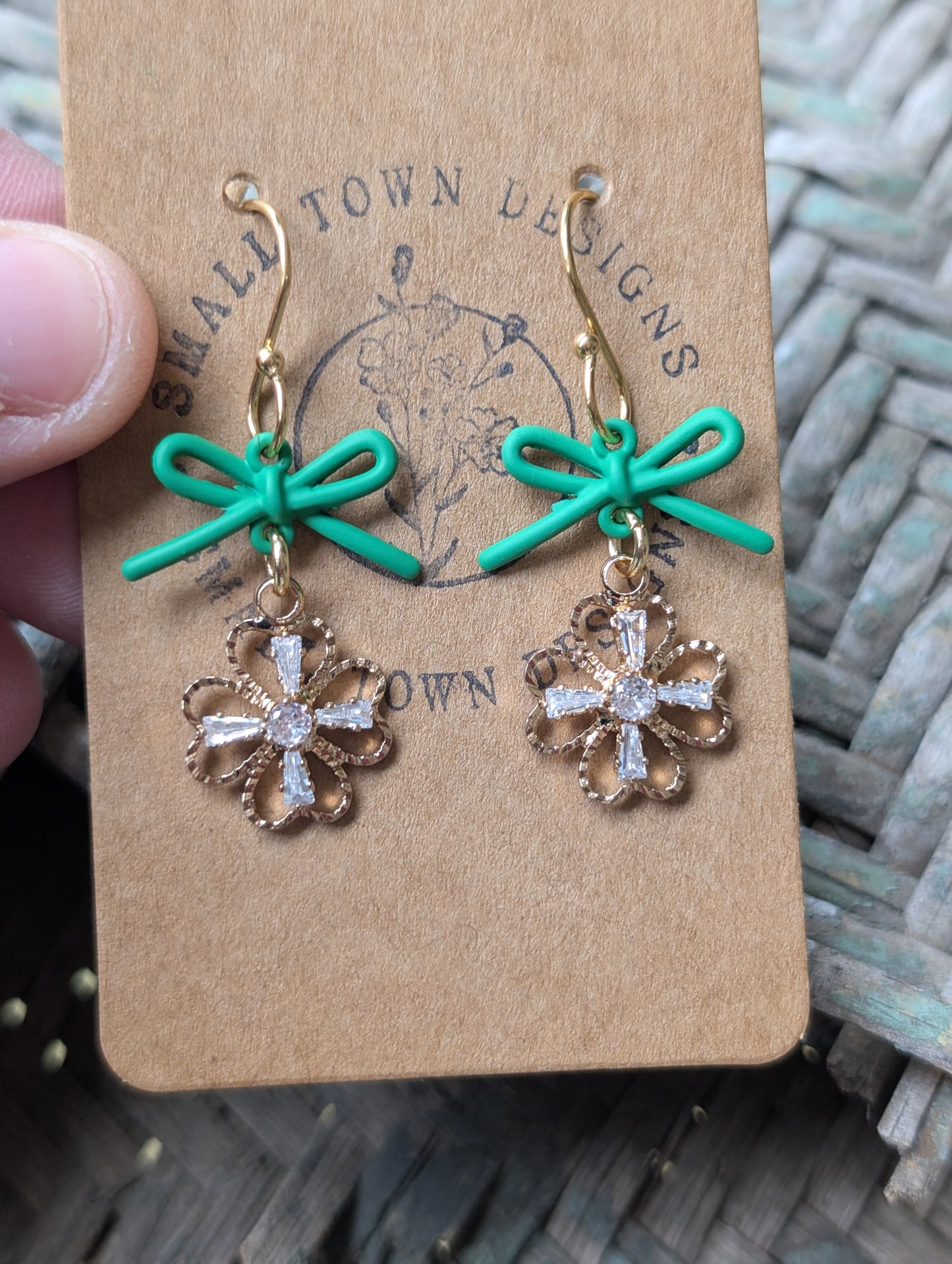 Clover Bow Dangles