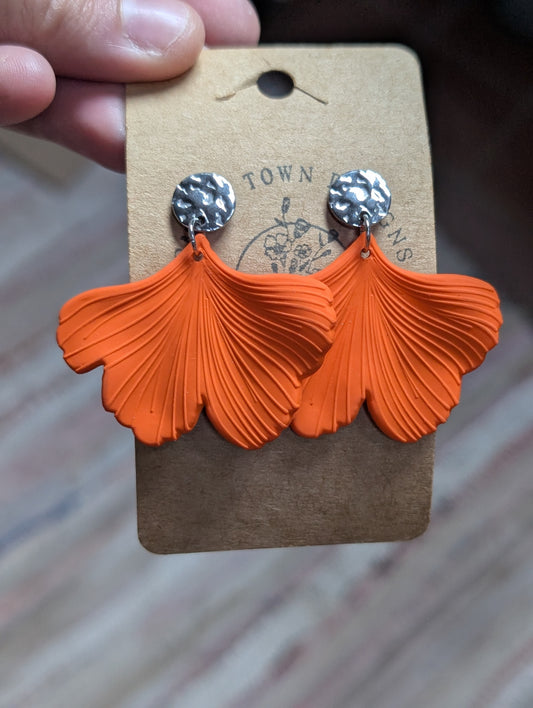 Orange gingko