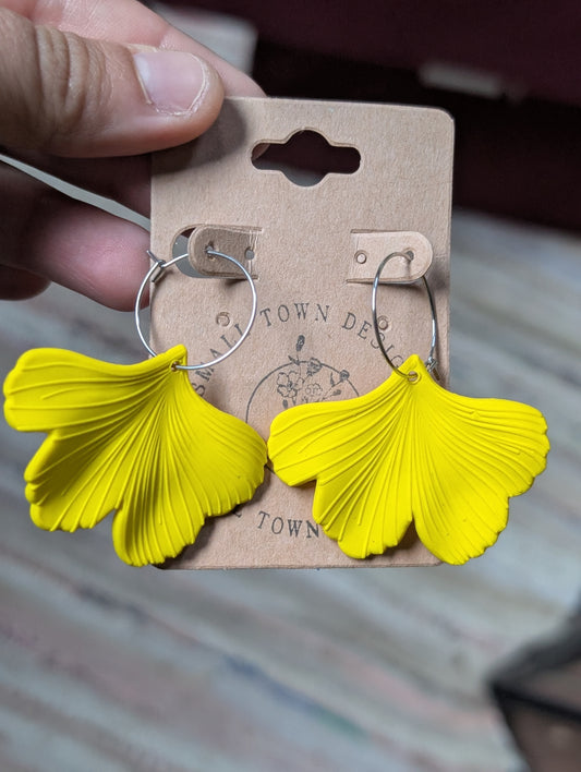 Yellow gingko hoops