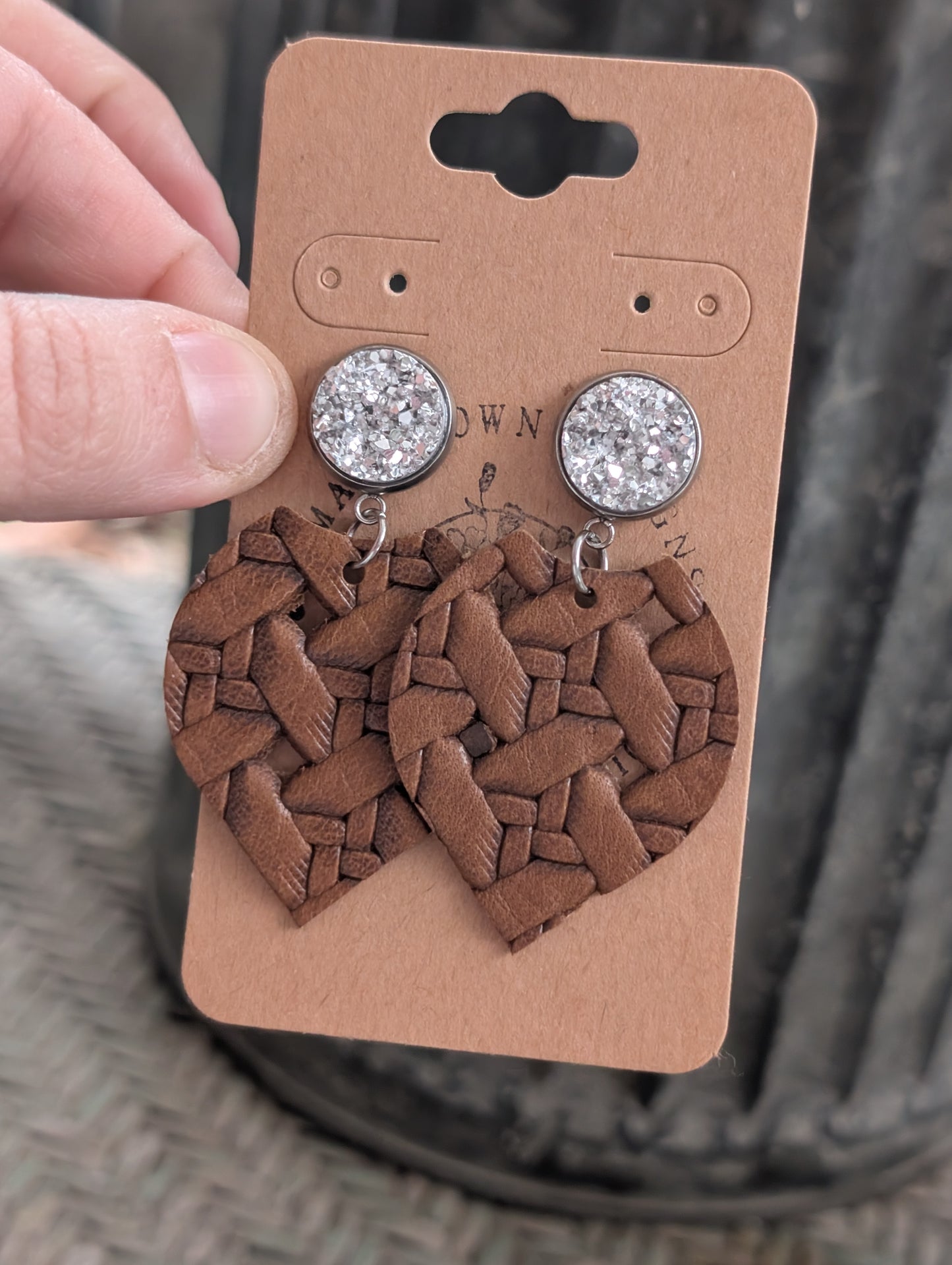 Brown Basket Weave Points
