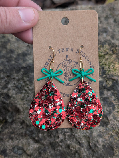Christmas Spirit Teardrops