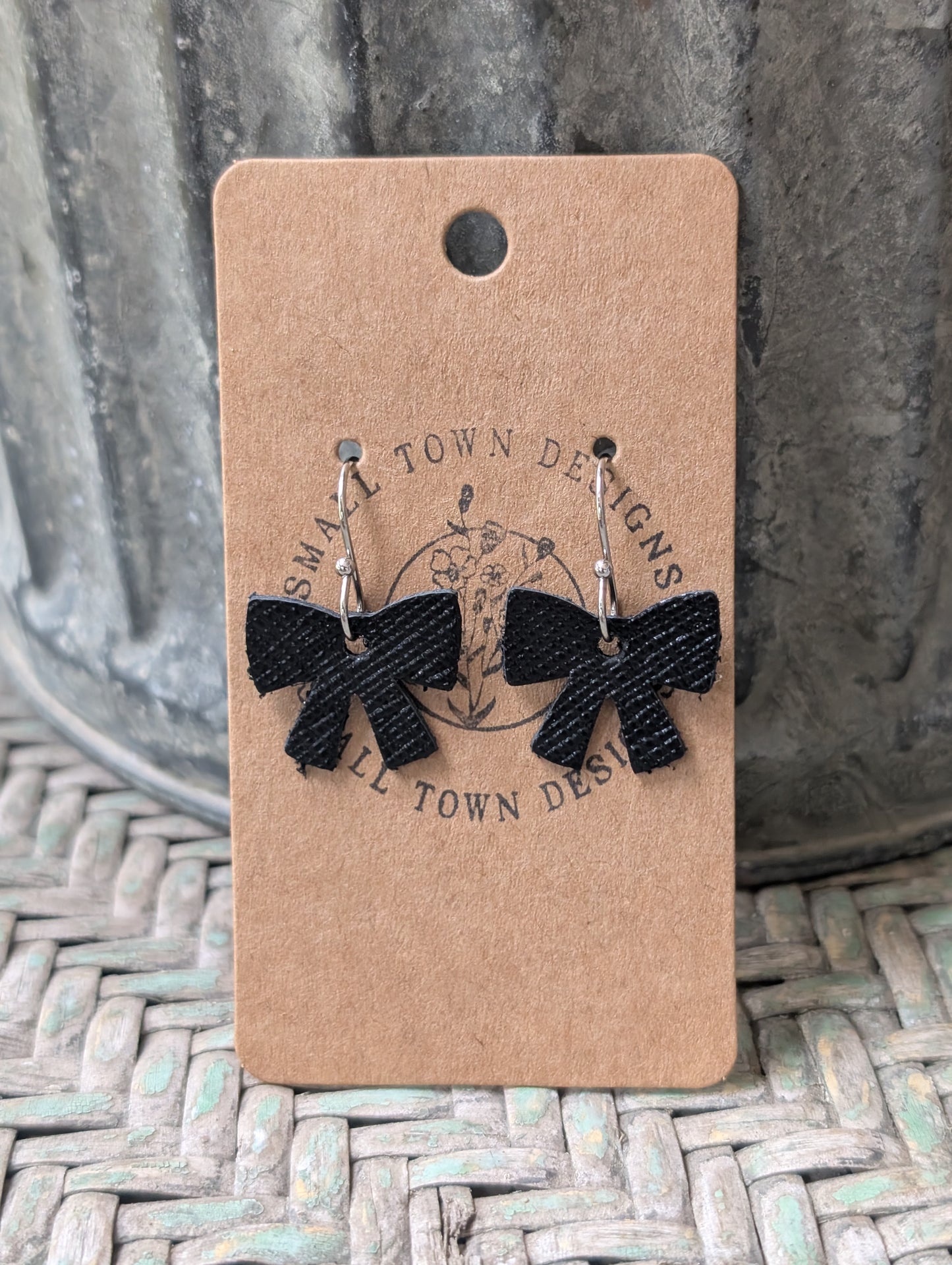 Black Saffino Bows