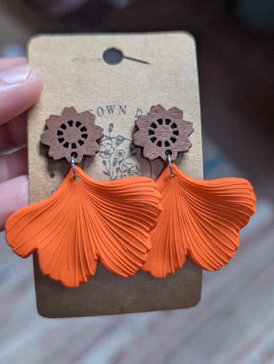 Flower orange gingkos