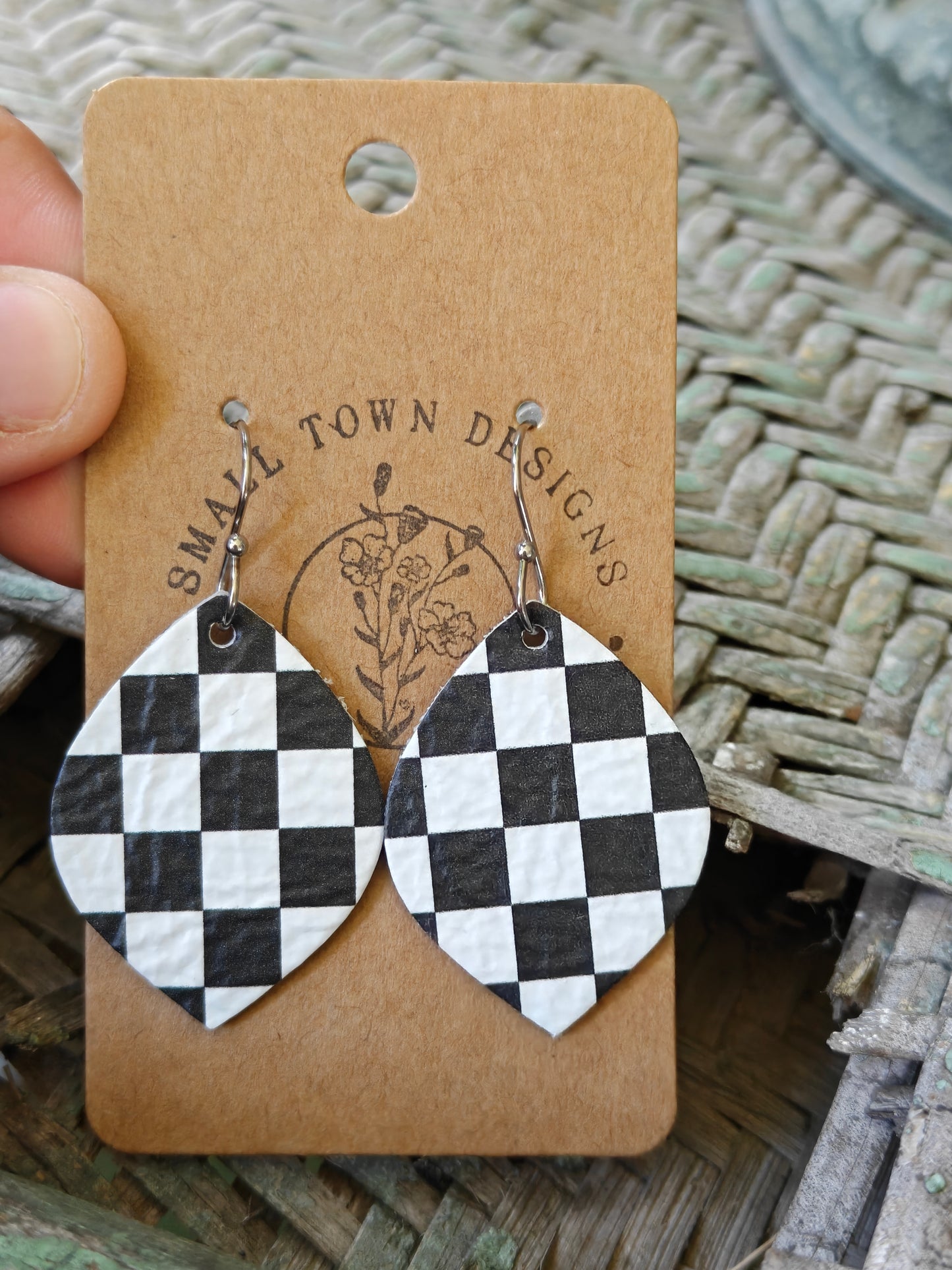 B&W Checkered Petals