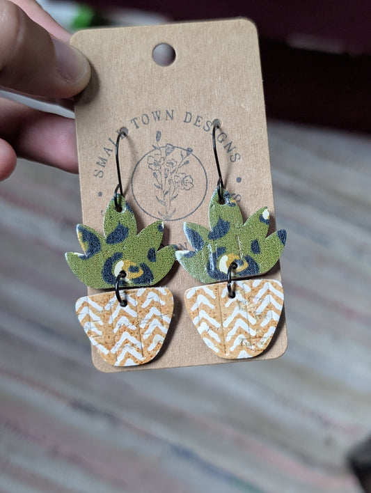 Green and yellow plant dangles
