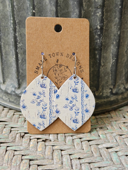 Vintage Wallpaper Petals