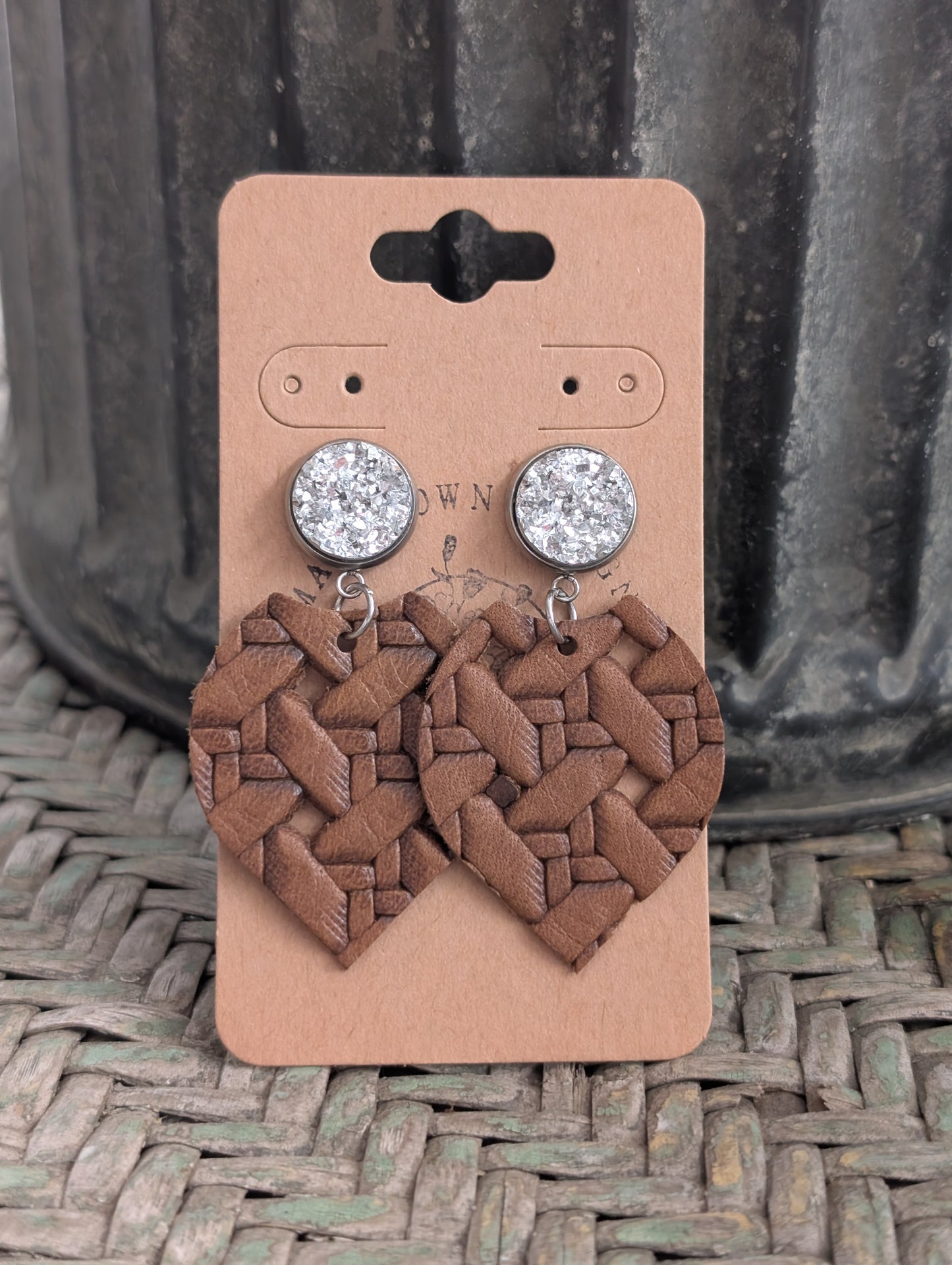 Brown Basket Weave Points