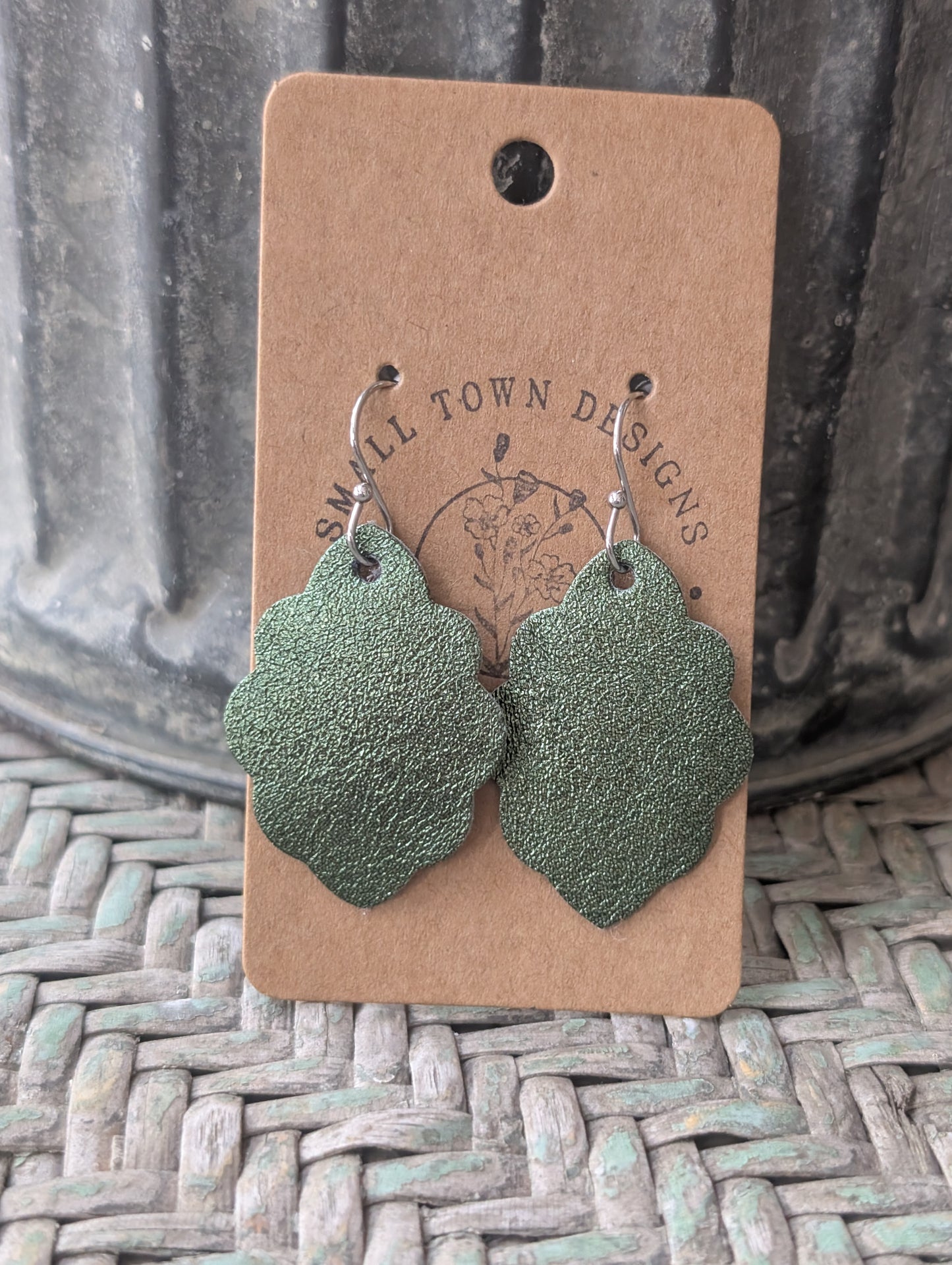 Metallic Olive Scallops