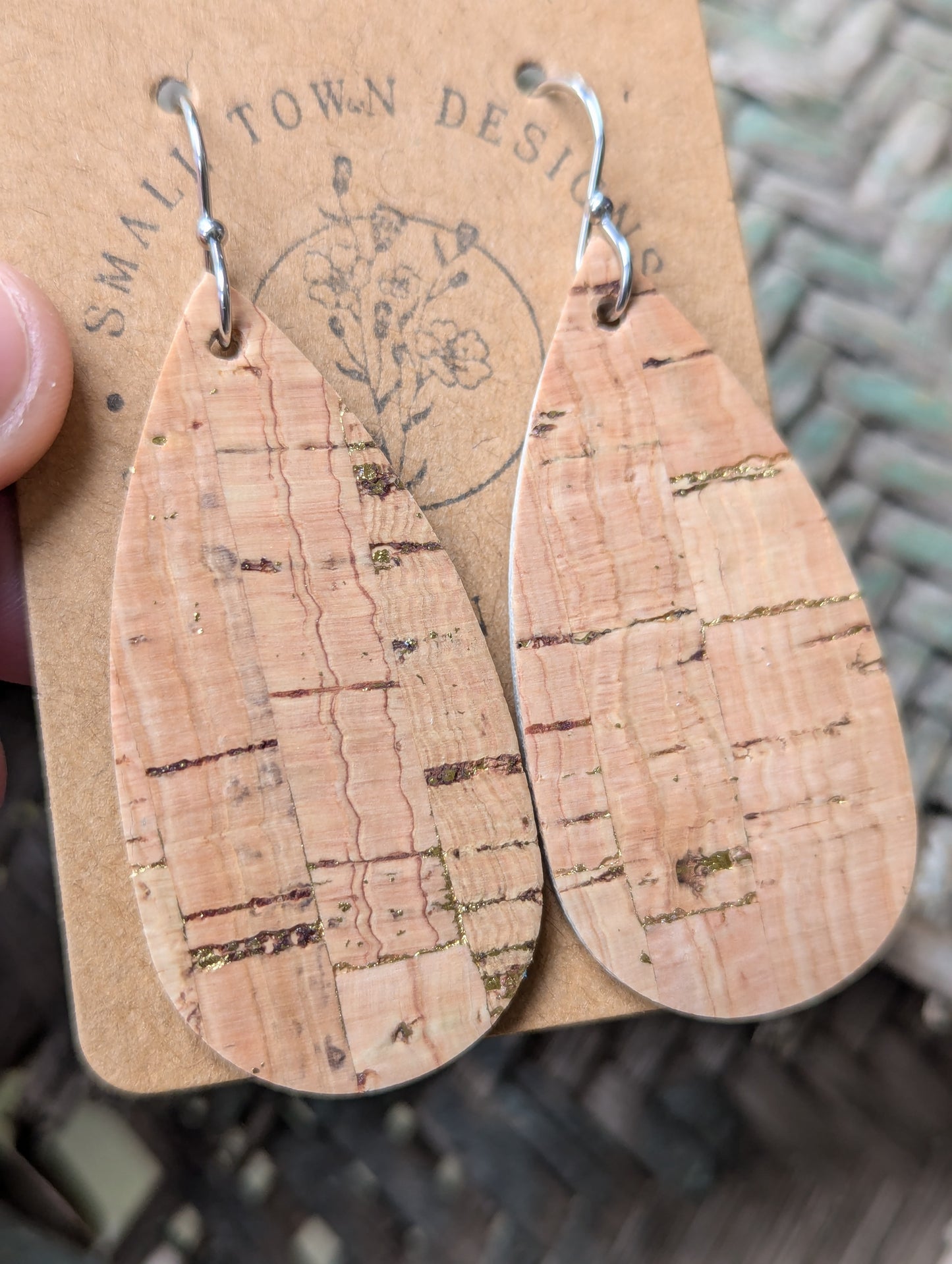 Gold Speck Cork Teardrops