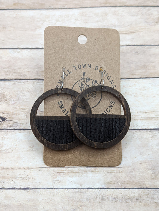 Wooden Palm Black Circles